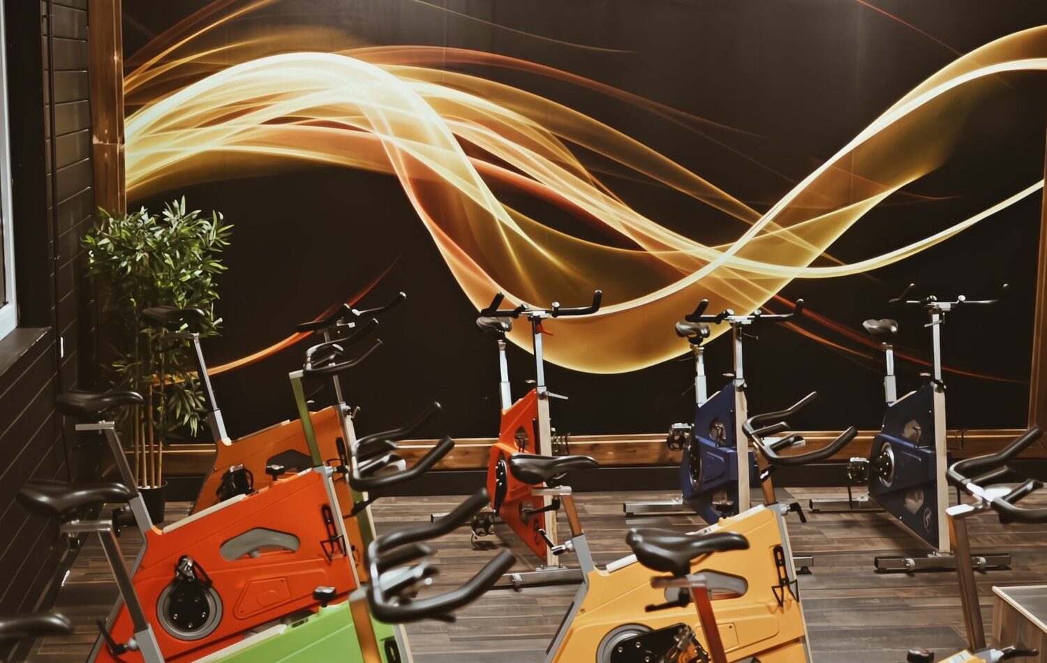 Salle de cycling Les Mills FitGood Nantes — vélos connectés, sessions live et virtuelles avec coach