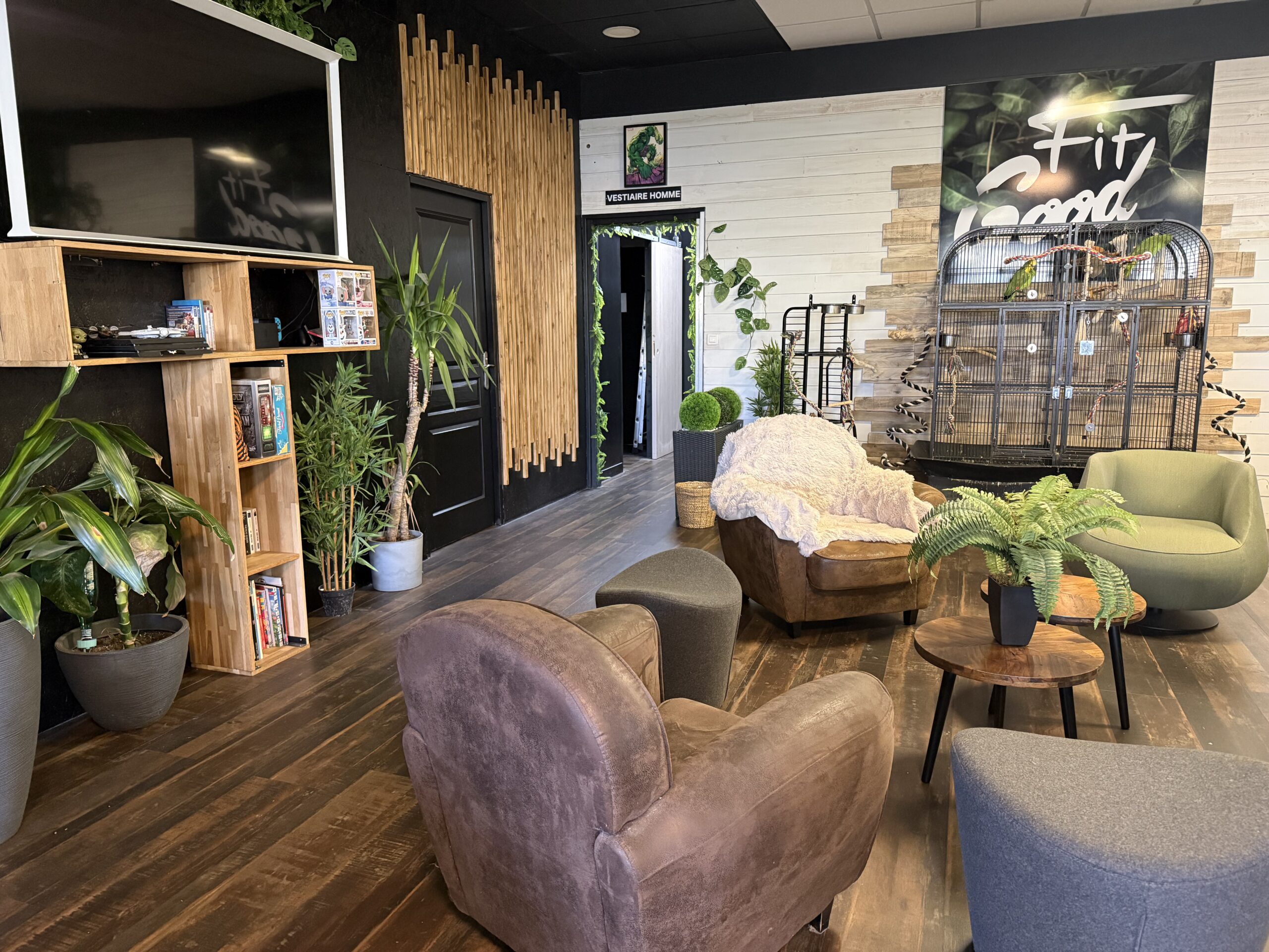 Espace détente et convivialité au club FitGood Nantes