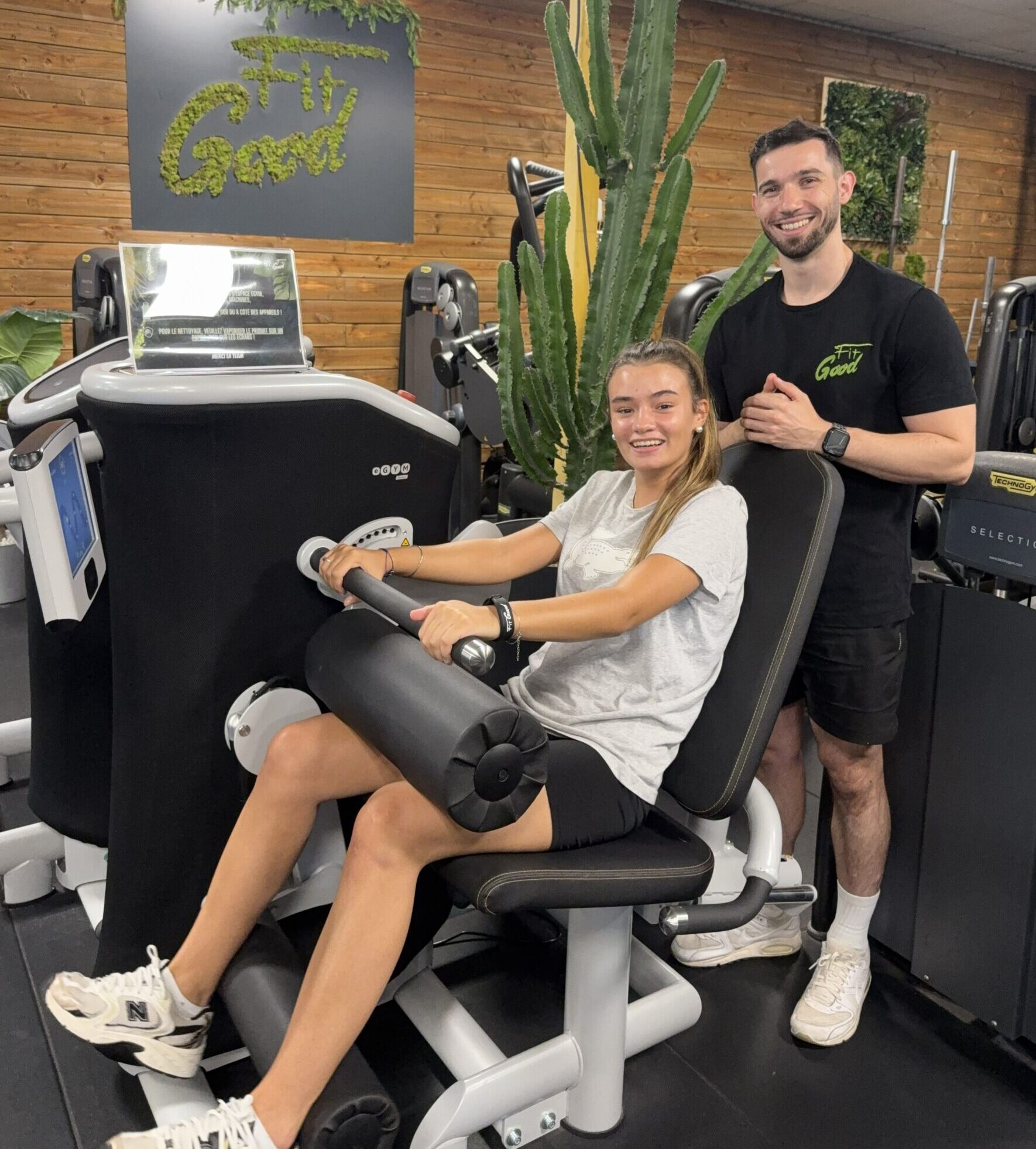 Ambiance conviviale et accueil chaleureux dans la salle de sport FitGood Nantes