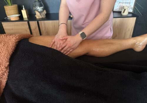 Rétention d'eau et jambes lourdes — soin drainant chez FitGood Nantes
